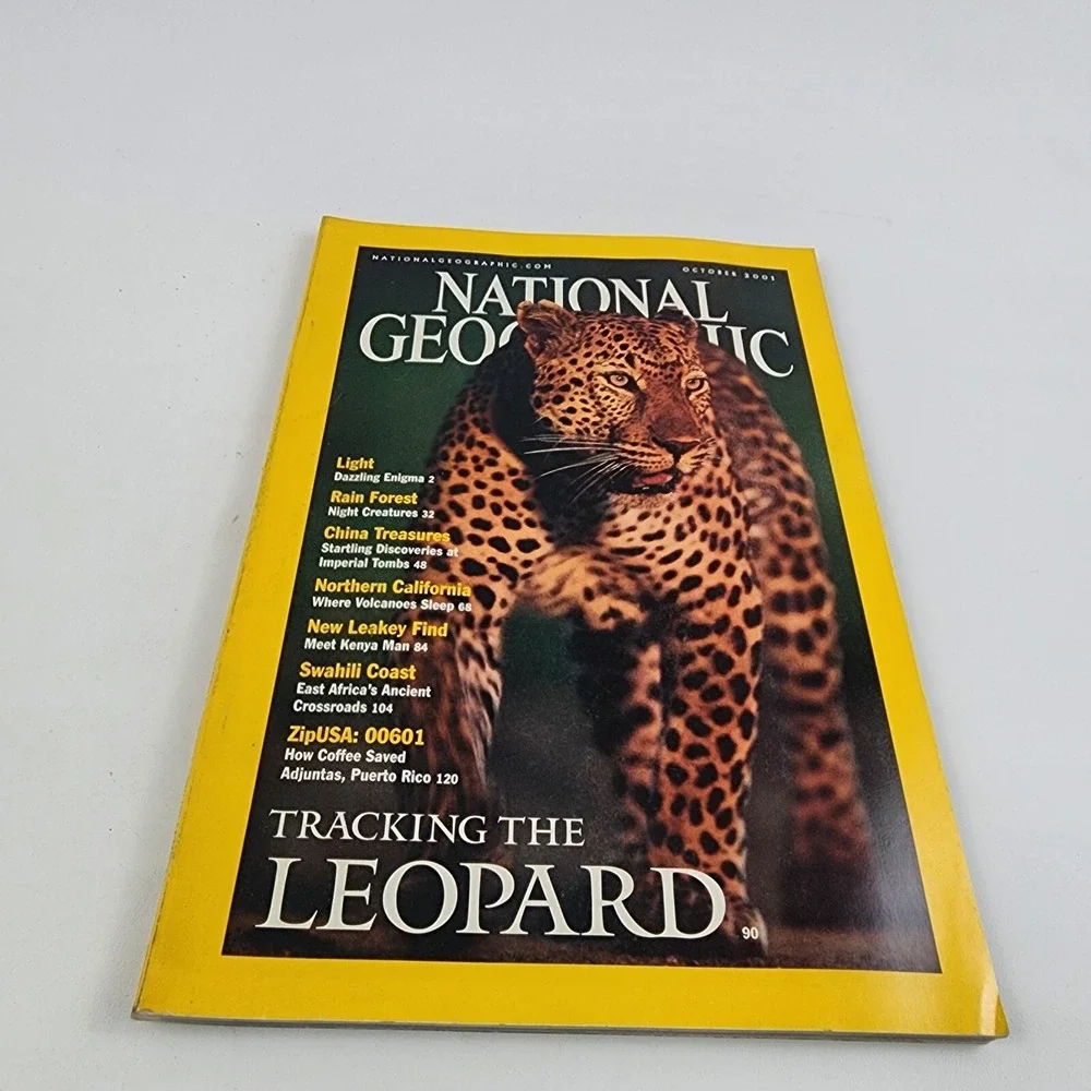 National Geographic Magazine October 2001‎ No Insert